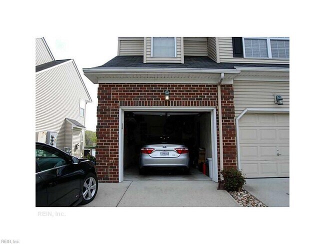 Building Photo - LAKE FRONT CONDO