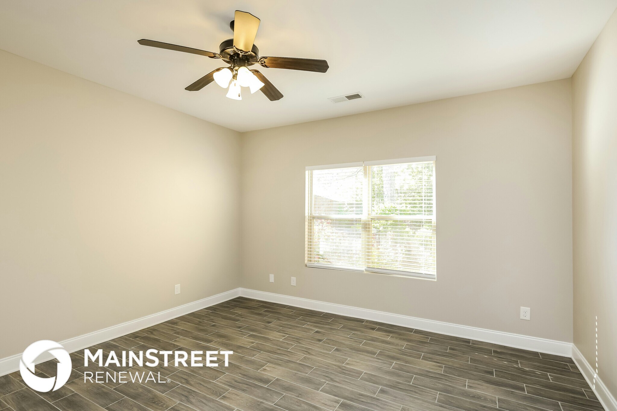 Building Photo - 4715 Sweet Water Dr