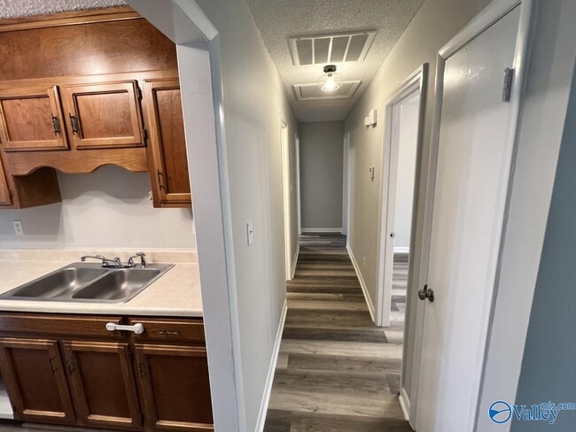 Building Photo - 13918 SW Wyandotte Dr