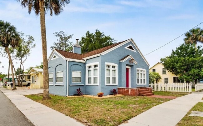 Building Photo - 300 Mary Ave