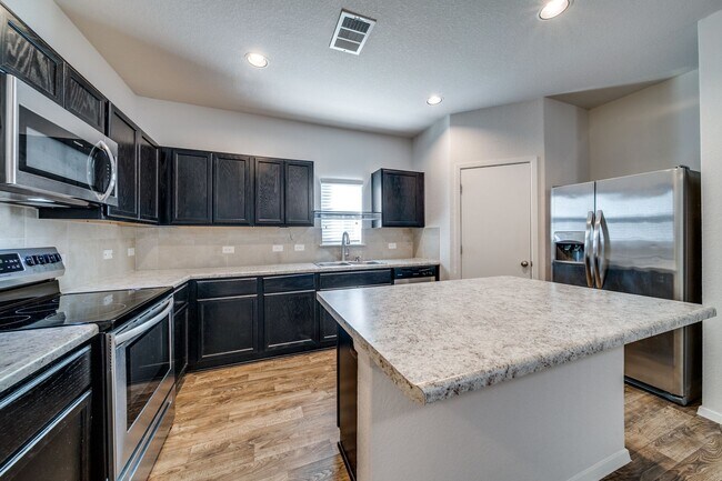 Building Photo - 3-BEDROOM HOME IN CROSSING AT WINDCREST