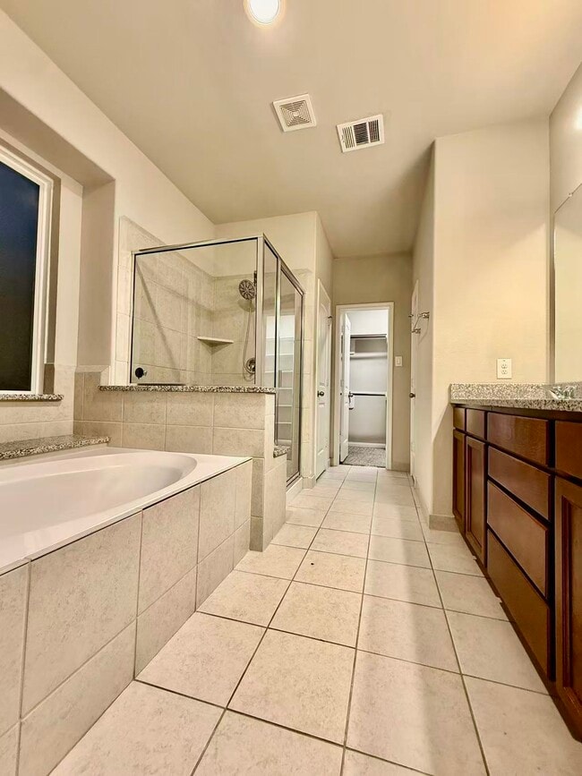 Building Photo - 24323 Marcello Lakes Dr