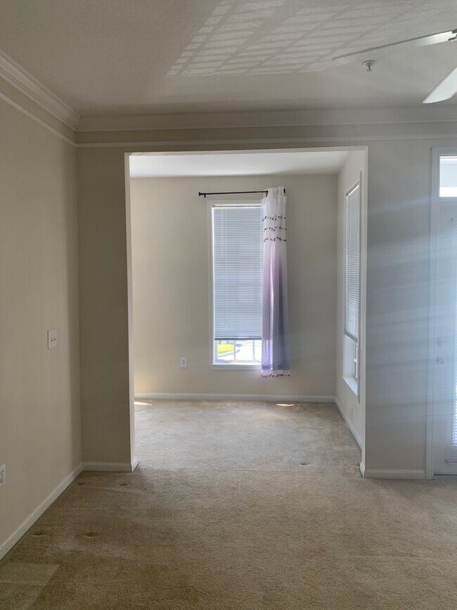 Building Photo - 280 Celebration Blvd