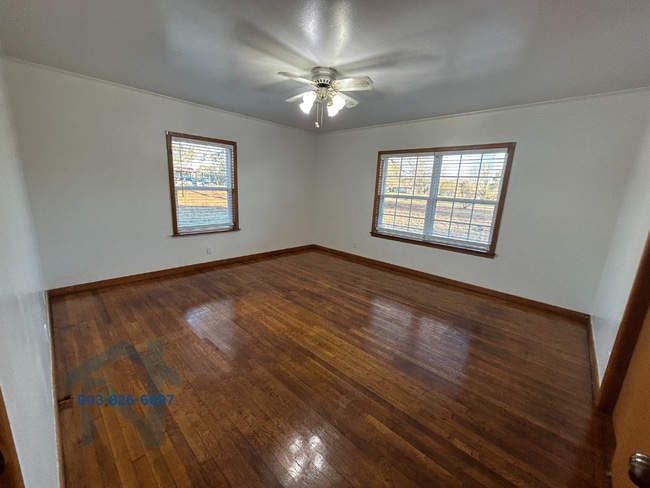 Building Photo - 2808 W Main St