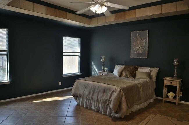 Building Photo - 717 Blair Ave