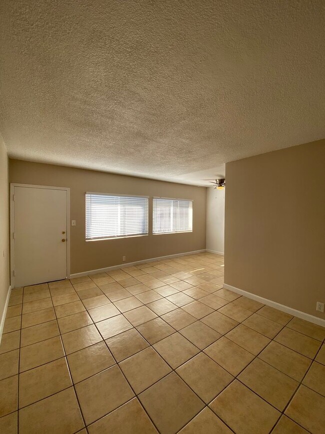 Interior Photo - 6175