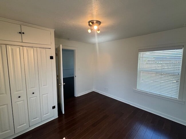 Building Photo - WELL MAINTAINED 3 BR HOME- COMFORTABLE, AFFORDABLE & GREAT LOCATION