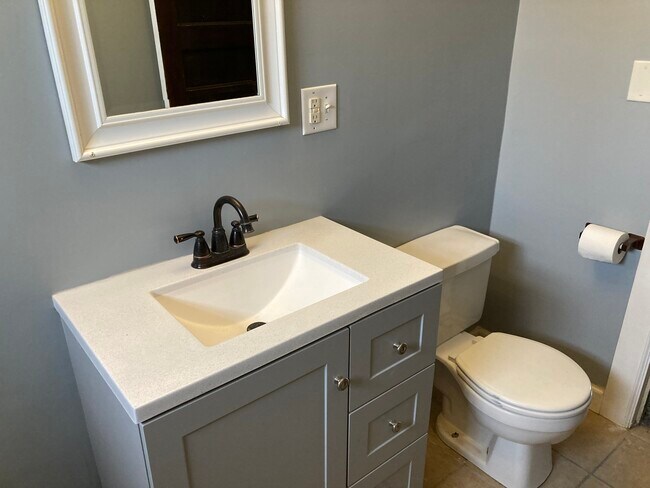 Building Photo - 3327 Wyandotte St