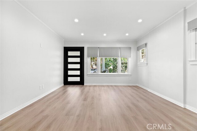 Building Photo - 408 W Dryden St