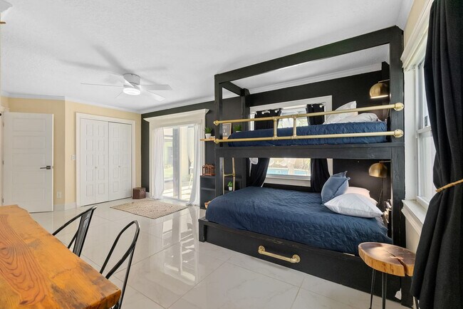 Building Photo - 501 Boating Club Rd