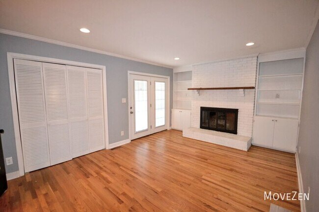 Building Photo - 23 Beauregard Dr