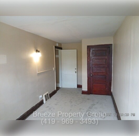 Building Photo - 226 Langdon St