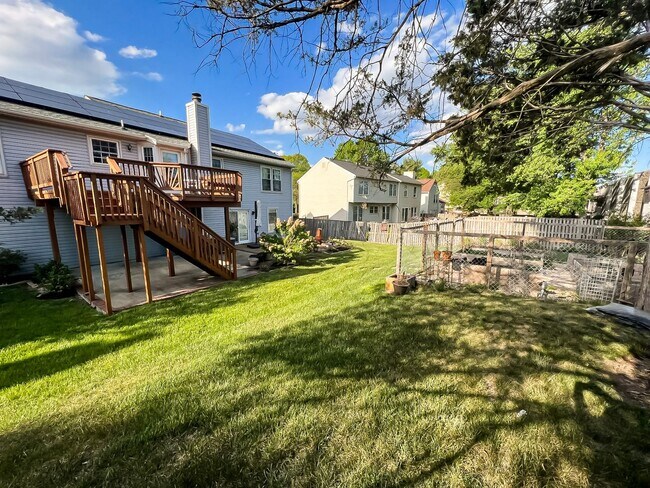 Building Photo - Magnificent 5 Bed 3 Bath Colonial Home Sitting On Massive Lot In Sought After Cabels Mills