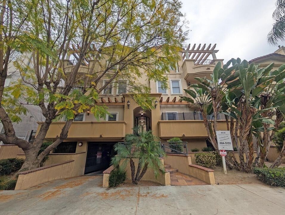 Building Photo - 4638 Sepulveda Blvd