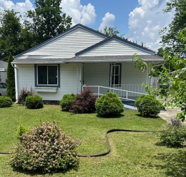 Primary Photo - "5 points area 2-Bedroom Huntsville Home w...