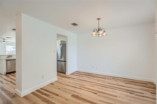 Building Photo - 328 Prairie Verbena Dr