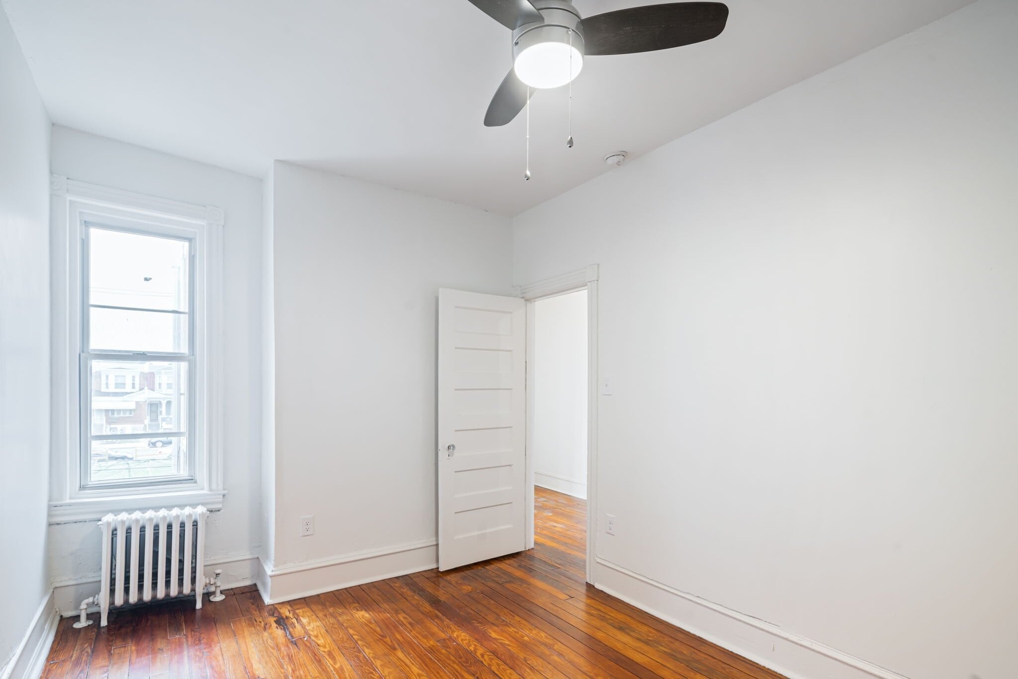 Building Photo - 6018 Irving St