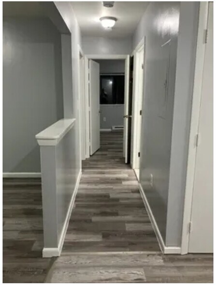 Building Photo - 23 Shirley St