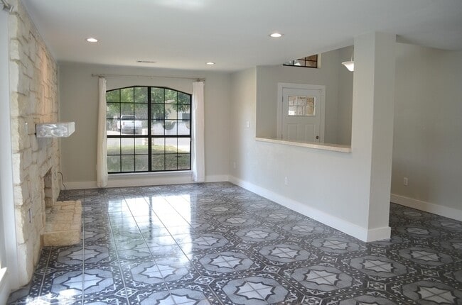 Building Photo - 6400 Santos St