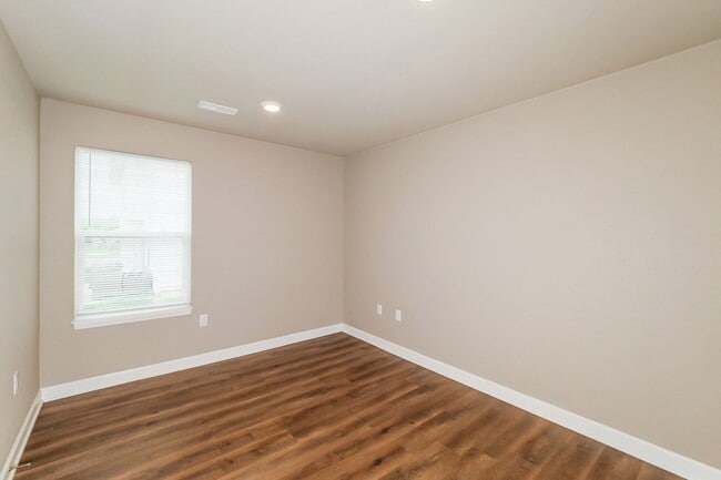 Building Photo - 3 BR/2BA | Newly Renovated Single Family Home | 1-Car Garage | Front yard!