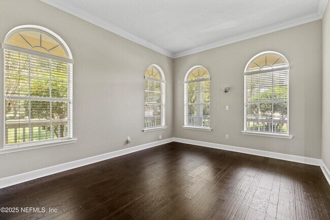 Building Photo - 7610 Sentry Oak Cir E
