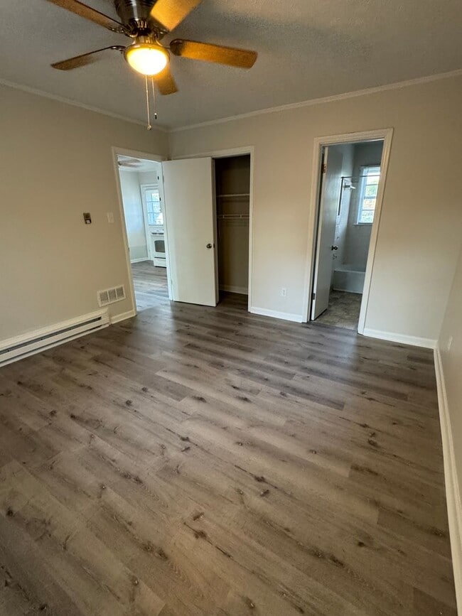 Building Photo - Great One Bedroom in Matthews