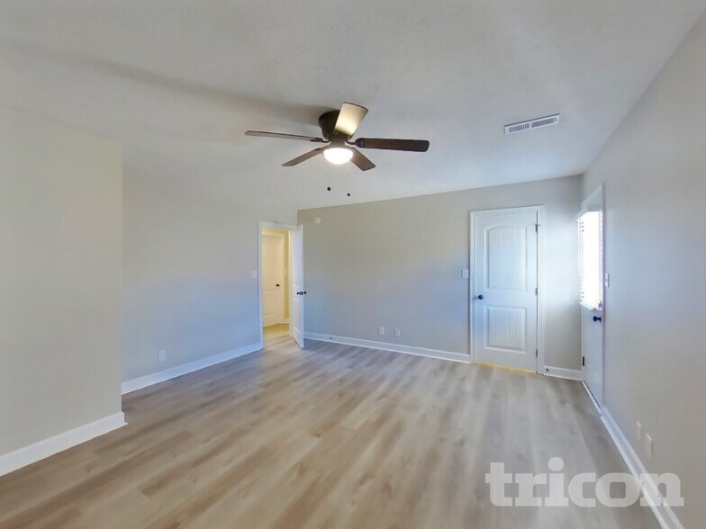 Building Photo - 3657 Fox Tail Dr
