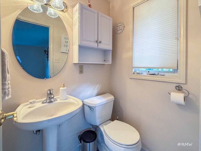 Building Photo - 1904 Winston Ln