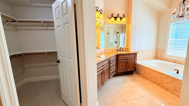 Building Photo - Gorgeous Two (2) Suites--- Executive Style 2BD/2.5BA + Loft, Two-Story TH at The Lake at Canyon L...