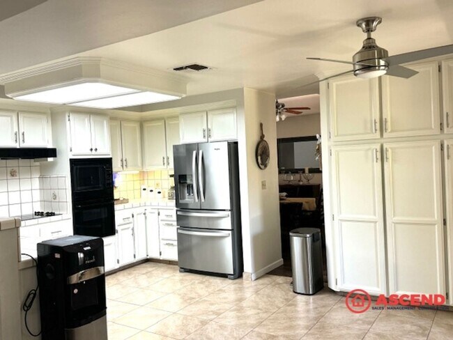 Building Photo - FULLY FURNISHED, Beautiful Home Located In...