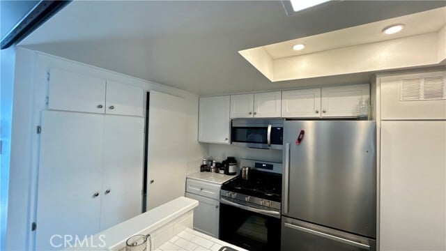 Building Photo - 7025 Glade Ave