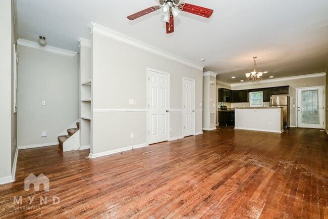 Building Photo - 1575 Laurel Park Pl