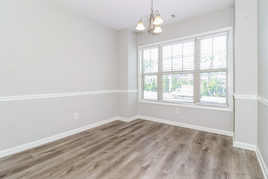 Building Photo - 2249 Baywood Tree Ln SW