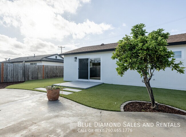 Building Photo - 4833 Diane Ave