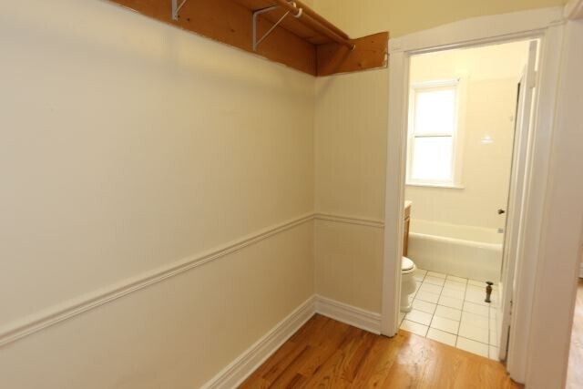 Building Photo - 457 W Melrose
