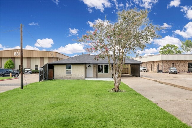 Building Photo - 8817 Emmott Rd
