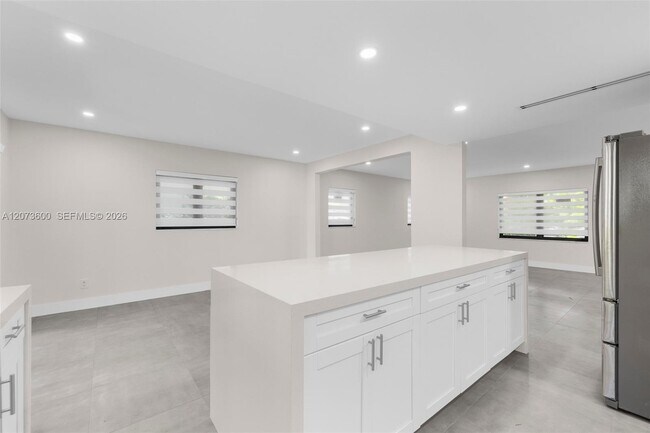 Building Photo - 345 Sarto Ave