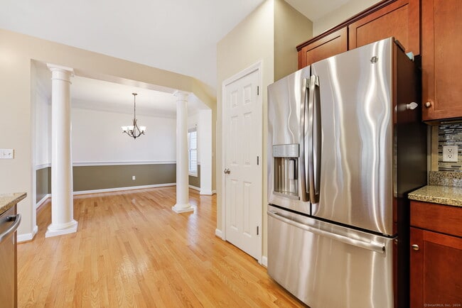 Building Photo - 38 Brighton Park Way