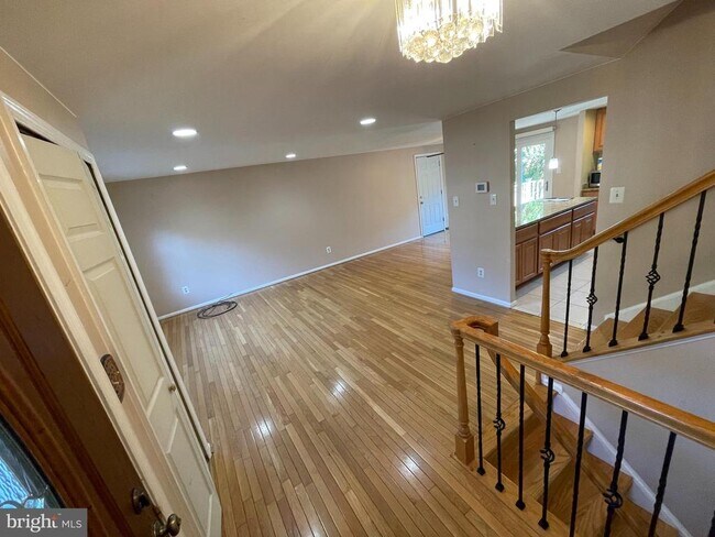 Building Photo - 5056 Kenerson Dr