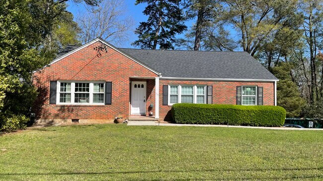 Building Photo - 1439 Clairmont Rd