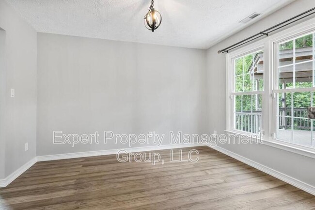 Building Photo - 2470 Lull Water Dr
