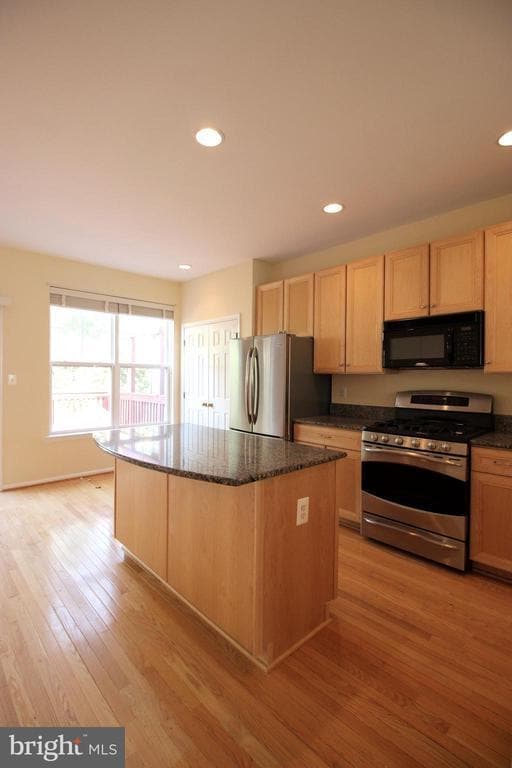 Building Photo - 21475 Welby Terrace