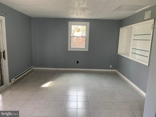 Building Photo - 13807 Eastland St