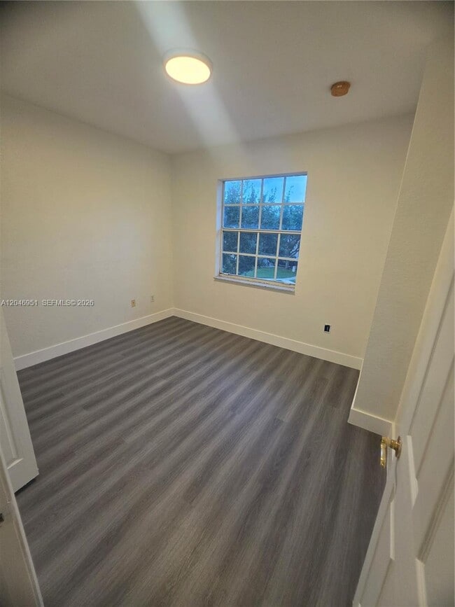 Building Photo - 2532 SW 85th Terrace