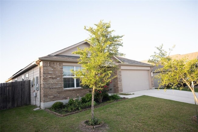 Building Photo - 423 Bluejack Wy