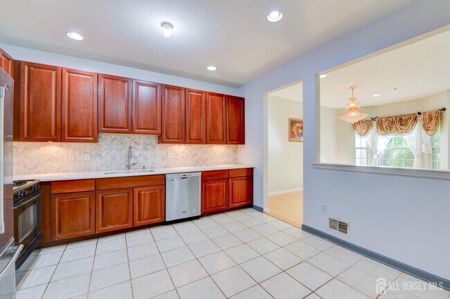 Building Photo - 34 Forest Dr