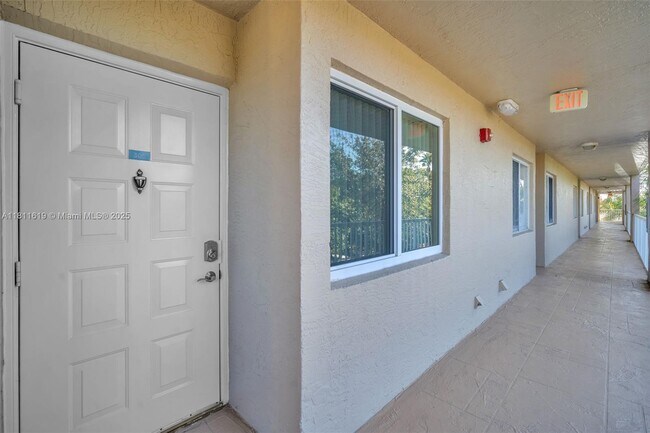 Building Photo - 9525 Weldon Cir