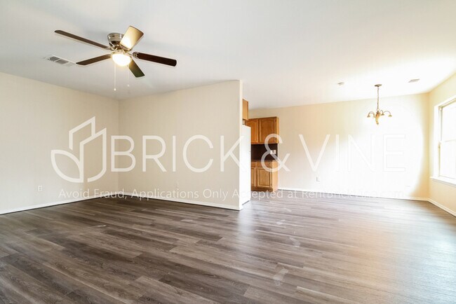 Building Photo - Pet-friendly house in Hope Crossing