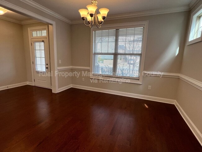 Building Photo - 1351 Gilwood Dr