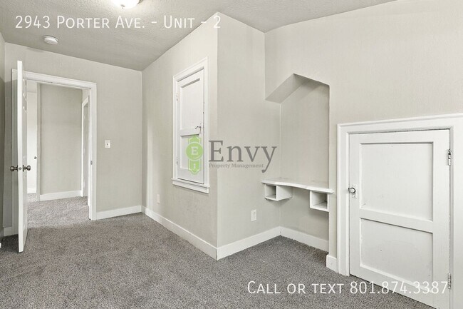 Building Photo - 2943 Porter Ave